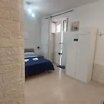 Baglieri Appartament Siraküza