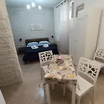 Baglieri Appartament Siraküza